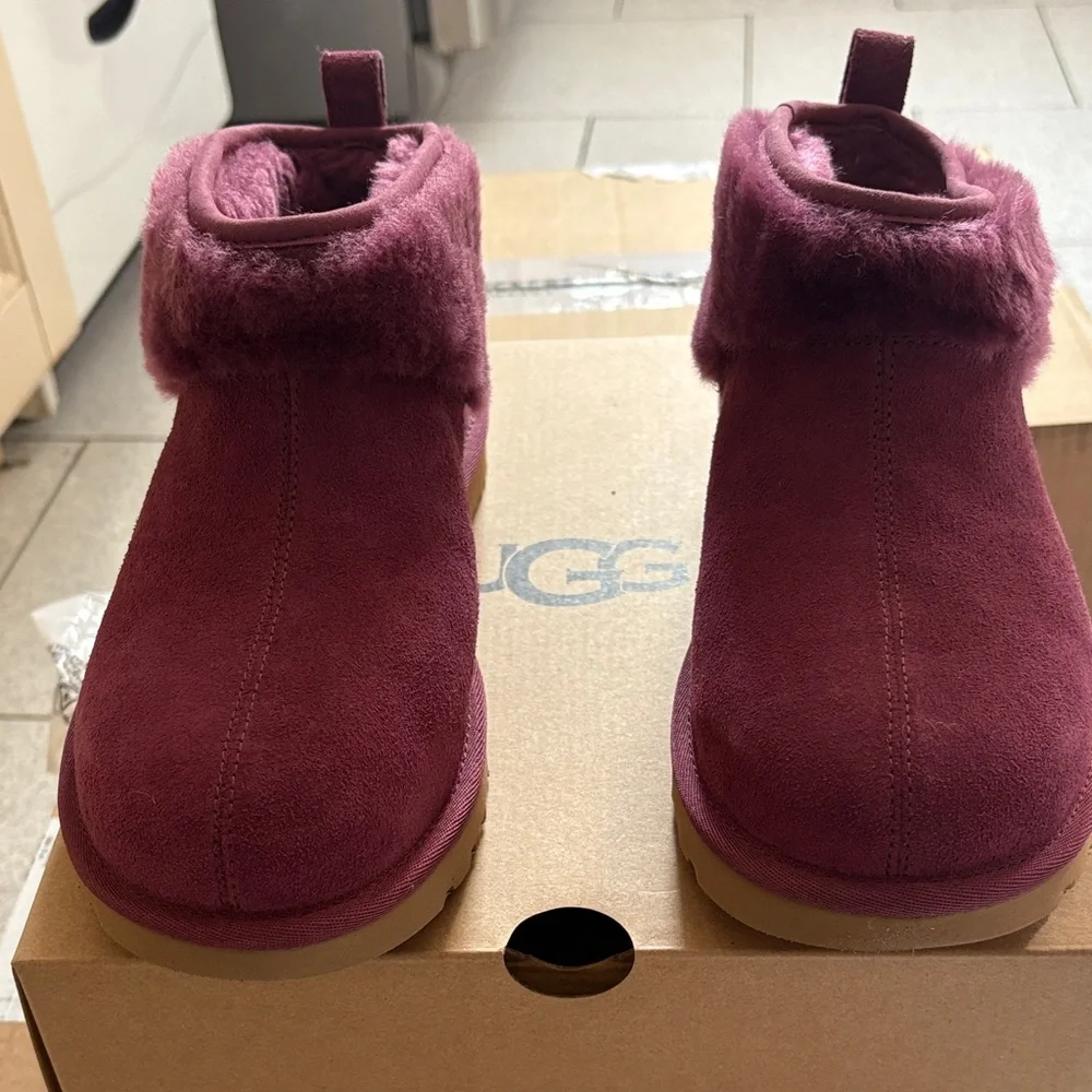 UGG Ultra Snugscape Mini Boots - Picture 2 of 16